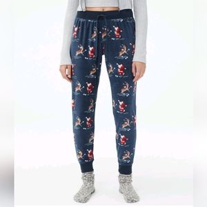 Aeropostale's Santa Snowball Fight Polyfleece Sleep Jogger